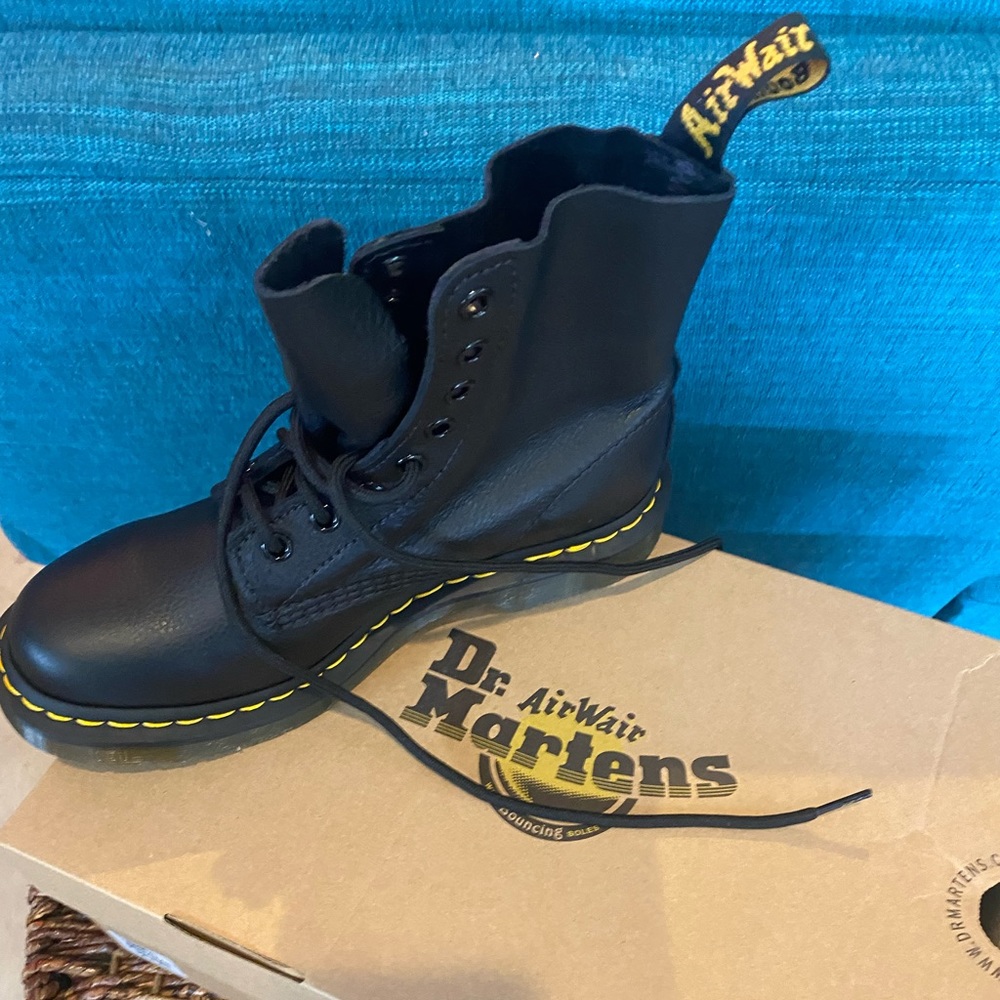 Dr martens boots air wear